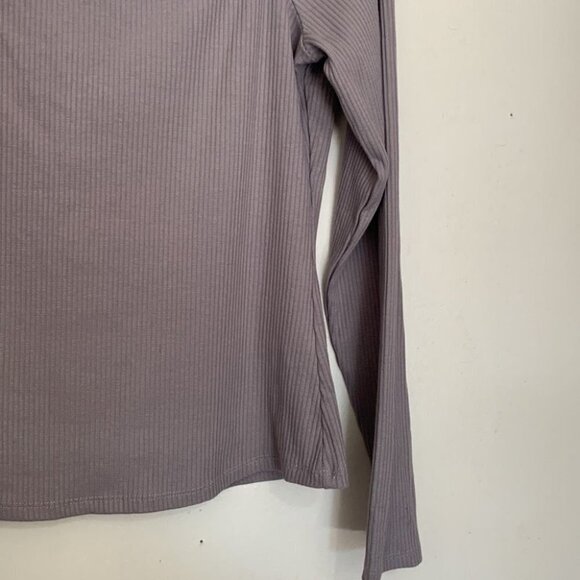 H&M Charcoal Long Sleeve Ribbed Top - Picture 5 of 7